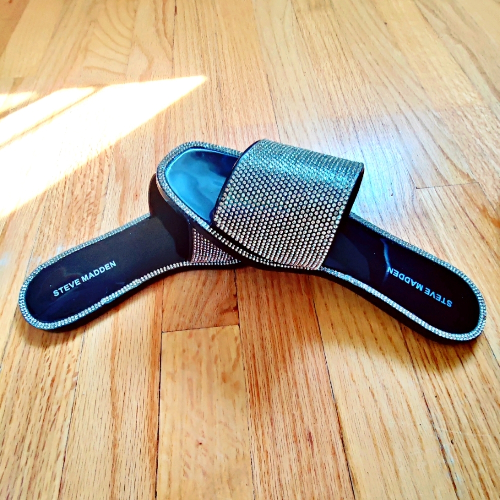NWOT Steve Madden "Jacelyn" Slides Size 7 Black Studded